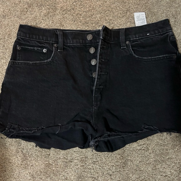 Abercrombie High Rise Mom Short - Picture 3 of 3